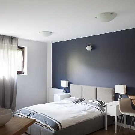 Bc 1957 Apartment *